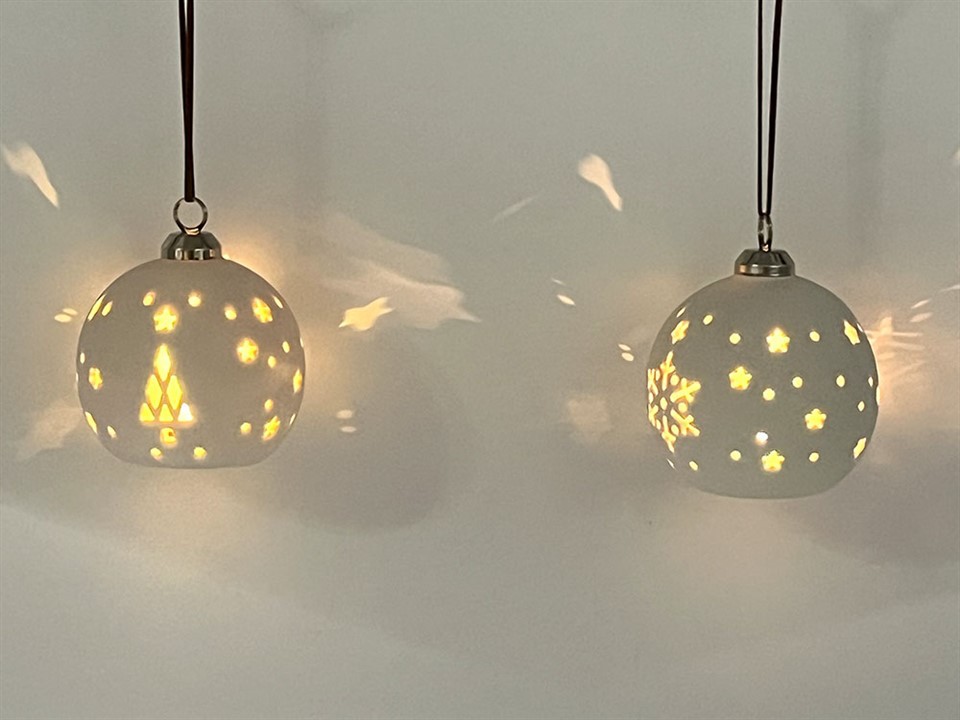 LED Christmas Ceramic Ball Decor
